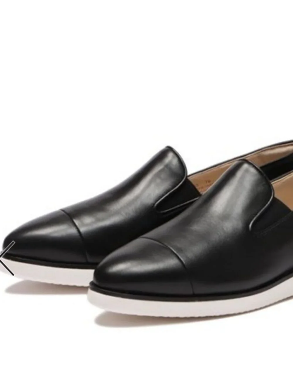 Cole Haan SZ 9 Black Leather Slip On Preppy Old $ Minimalist Comfort Timeless